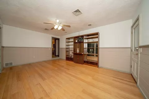 39 Labelle Cir, Chicopee, MA 01020 photo 20