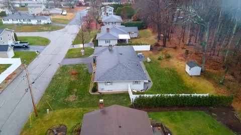 39 Labelle Cir, Chicopee, MA 01020 photo 38