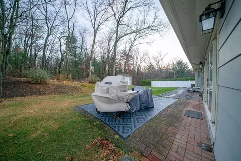 39 Labelle Cir, Chicopee, MA 01020 photo 37