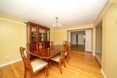 39 Labelle Cir, Chicopee, MA 01020 photo 13