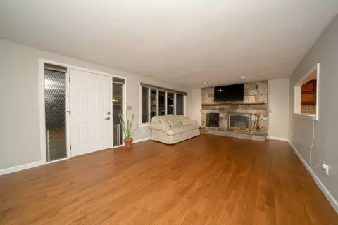 39 Labelle Cir, Chicopee, MA 01020 photo 7