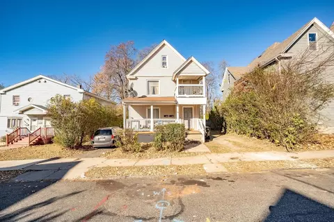 452 Franklin St, Springfield, MA 01104