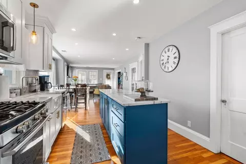 210 Granite Ave, Milton, MA 02186