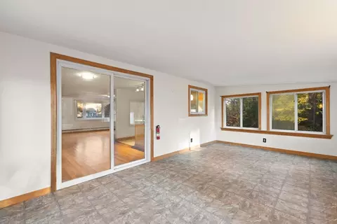 Living - 53 Forge Rd, Freetown, MA 02702 photo 8 of 8