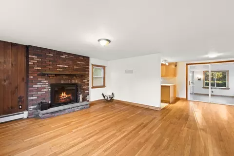 Living - 53 Forge Rd, Freetown, MA 02702 photo 1 of 8