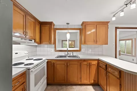 Kitchen - 53 Forge Rd, Freetown, MA 02702 photo 4 of 5