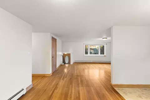 Living - 53 Forge Rd, Freetown, MA 02702 photo 6 of 8