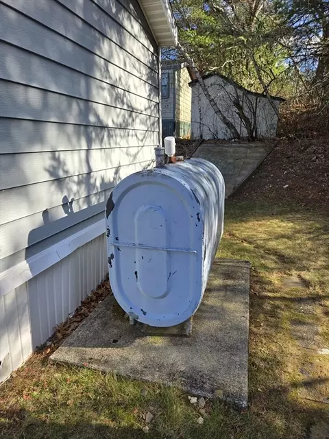 175 Juniper Ave, Sturbridge, MA 01566 photo 4