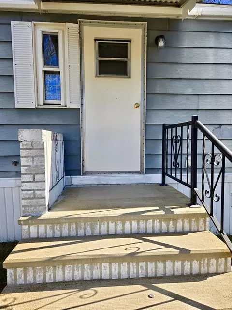 175 Juniper Ave, Sturbridge, MA 01566 photo 2