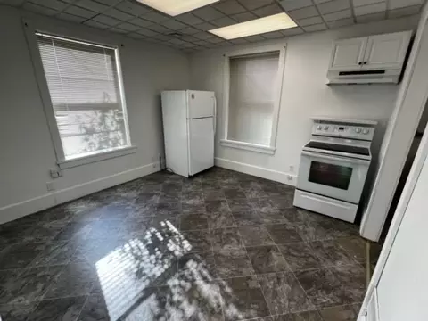 78 Maple St, Springfield, MA 01105 photo 8