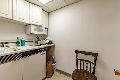 78 Maple St, Springfield, MA 01105 photo 21