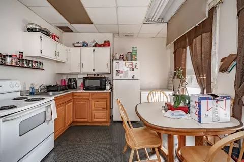 78 Maple St, Springfield, MA 01105 photo 17