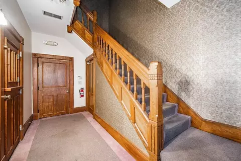 78 Maple St, Springfield, MA 01105 photo 6