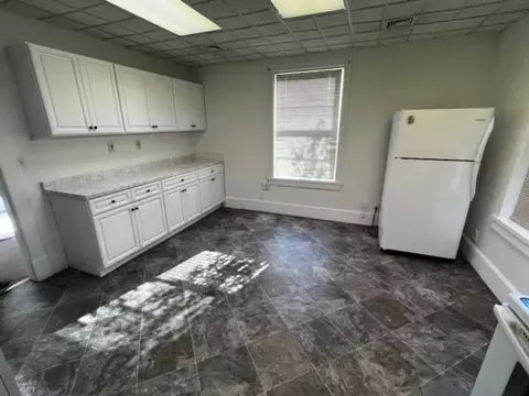 78 Maple St, Springfield, MA 01105 photo 10