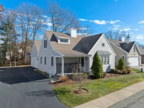 29 Sandtrap Cir #29, Weymouth, MA 02190