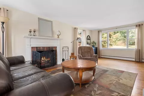 Living - 2 Silvermine Rd, Boxford, MA 01921 photo 2 of 2