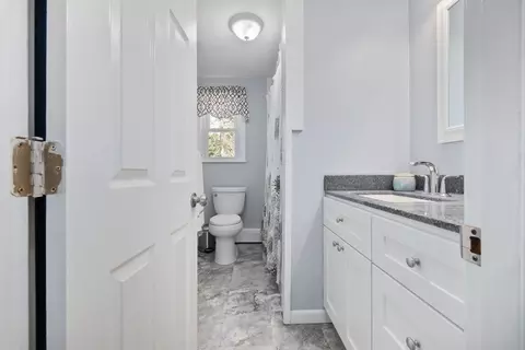 Bath - 2 Silvermine Rd, Boxford, MA 01921 photo 4 of 4