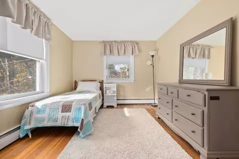 Bedroom - 2 Silvermine Rd, Boxford, MA 01921 photo 5 of 8