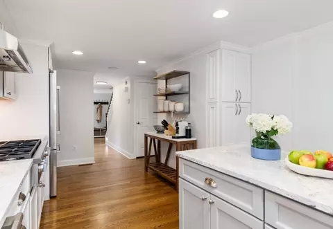 Entry Way - 100 Cushing St, Hingham, MA 02043 photo 2 of 3
