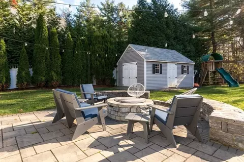 Exterior - 100 Cushing St, Hingham, MA 02043 photo 4 of 8