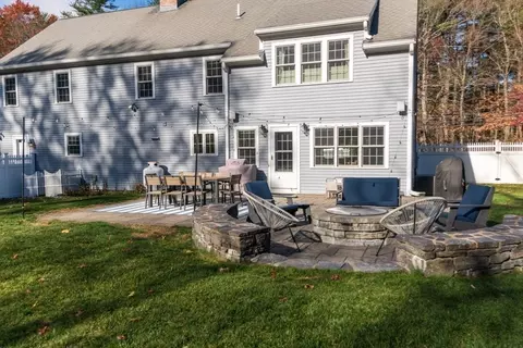 Exterior - 100 Cushing St, Hingham, MA 02043 photo 3 of 8