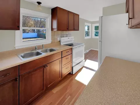 24 Roberta Rd, Blackstone, MA 01504 photo 11