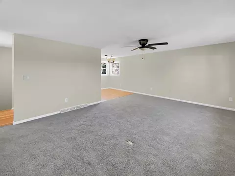 24 Roberta Rd, Blackstone, MA 01504 photo 3