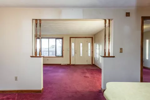 291 Chavenson St, Fall River, MA 02723 photo 8