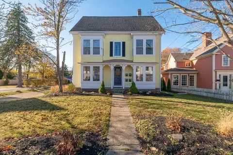 123 Main St #2, Rockport, MA 01966