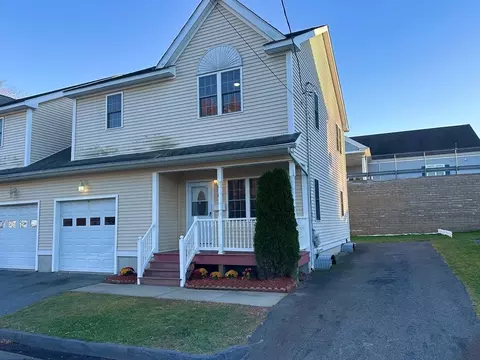 14 Enid St, Worcester, MA 01604 photo 3