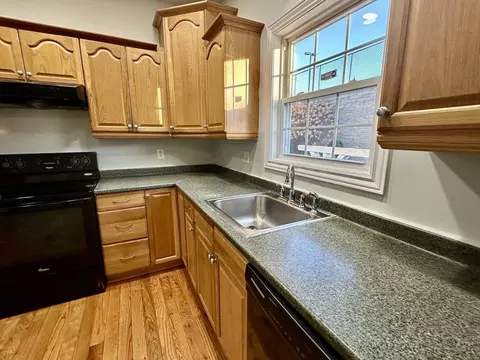 14 Enid St, Worcester, MA 01604 photo 10