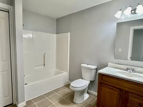 14 Enid St, Worcester, MA 01604 photo 25