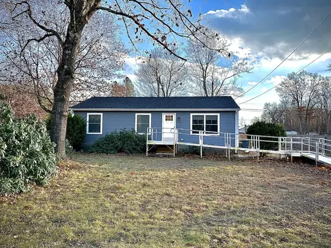 100 Fairview St E, Greenfield, MA 01301