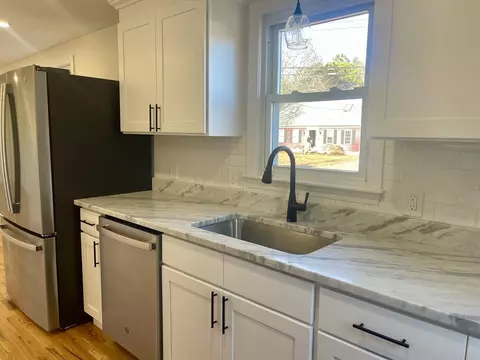 4 Gull Ln, Wareham, MA 02571 photo 3