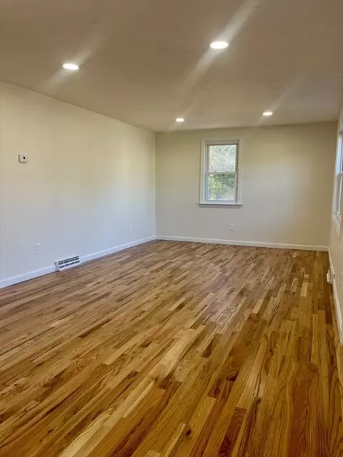 4 Gull Ln, Wareham, MA 02571 photo 10