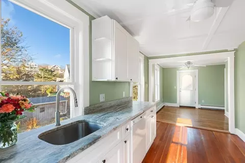 24 Taylor St #2, Gloucester, MA 01930 photo 7