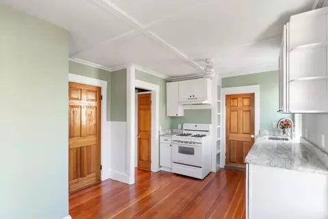 24 Taylor St #2, Gloucester, MA 01930 photo 11