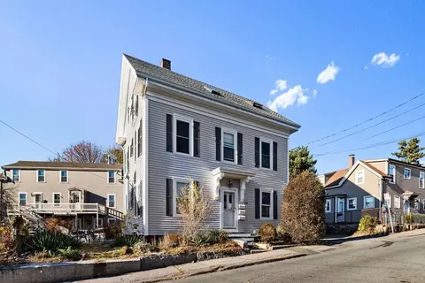 24 Taylor St #2, Gloucester, MA 01930 photo 3