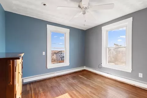 24 Taylor St #2, Gloucester, MA 01930 photo 17
