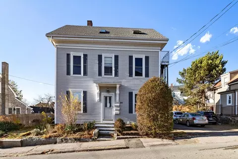 24 Taylor St #2, Gloucester, MA 01930 photo 2
