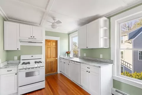24 Taylor St #2, Gloucester, MA 01930 photo 9