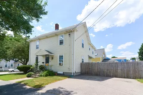 76 Forest St, Watertown, MA 02472