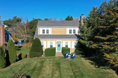 17 Dexter Ave, Sandwich, MA 02563