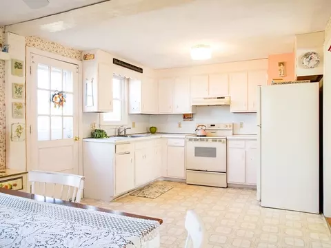 107 Atwell Cir, Marshfield, MA 02050 photo 11