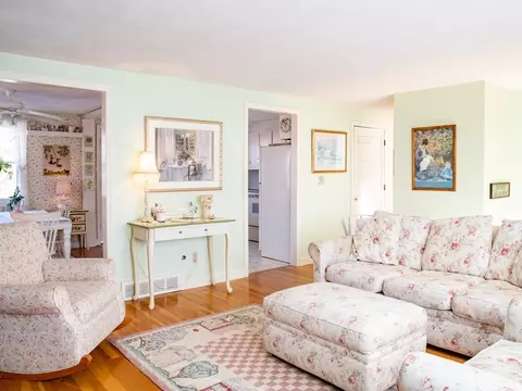 107 Atwell Cir, Marshfield, MA 02050 photo 5