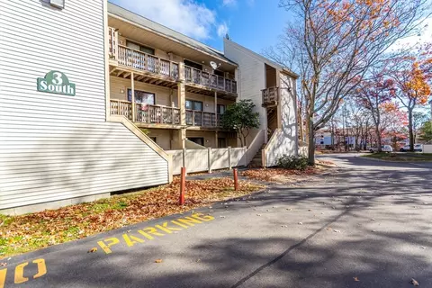 800 Bearses Way #3SF, Hyannis, MA 02601