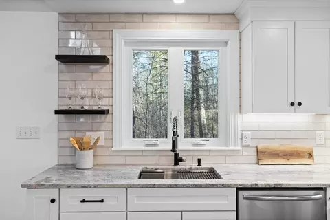 Kitchen - 152 Willow St, Acton, MA 01720 photo 4 of 5