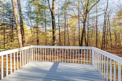 Exterior - 152 Willow St, Acton, MA 01720 photo 4 of 9