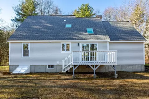 Exterior - 152 Willow St, Acton, MA 01720 photo 6 of 9