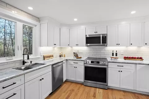 Kitchen - 152 Willow St, Acton, MA 01720 photo 2 of 5